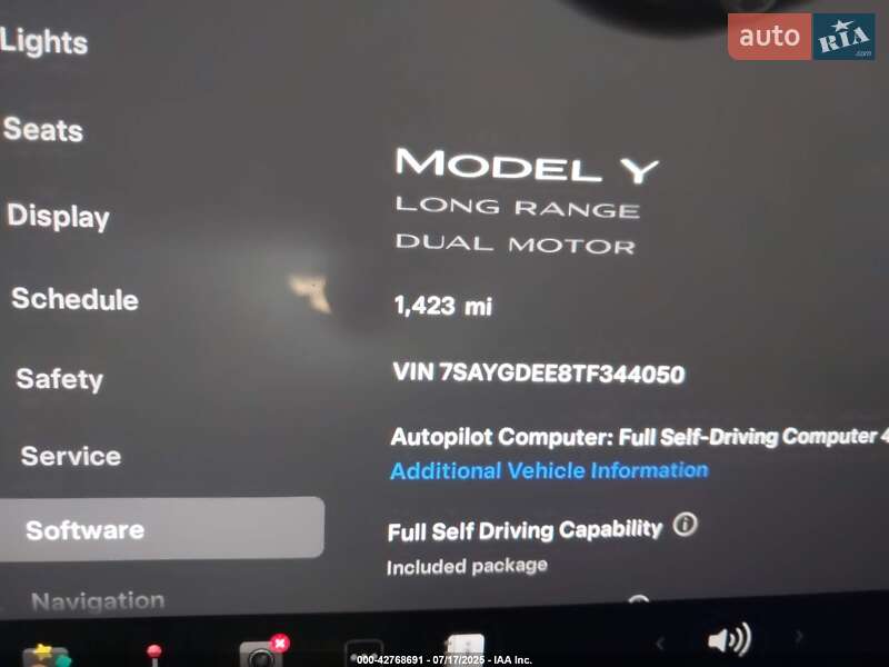 Внедорожник / Кроссовер Tesla Model Y 2025 в Киеве