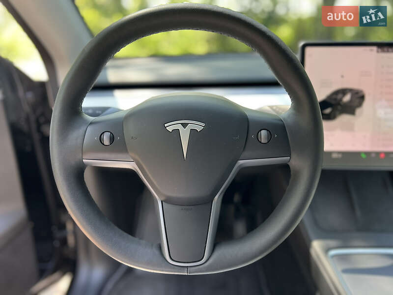 Внедорожник / Кроссовер Tesla Model Y 2024 в Полтаве