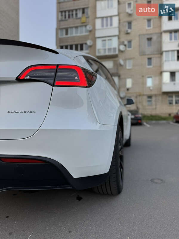 Внедорожник / Кроссовер Tesla Model Y 2023 в Могилев-Подольске