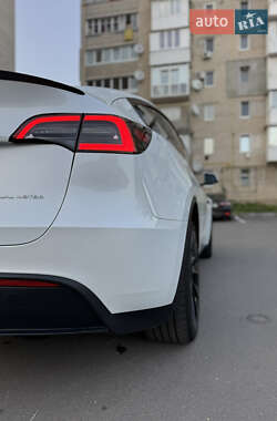 Внедорожник / Кроссовер Tesla Model Y 2023 в 