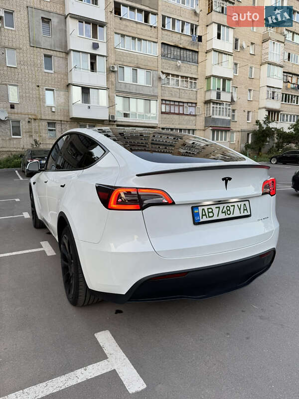 Внедорожник / Кроссовер Tesla Model Y 2023 в Могилев-Подольске