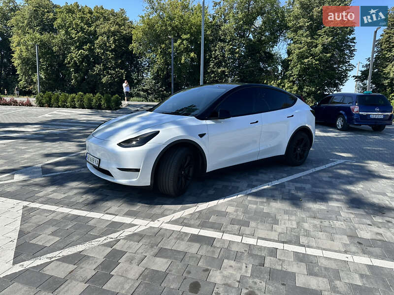 Позашляховик / Кросовер Tesla Model Y 2023 в Вінниці фото 4 Позашляховик / Кросовер Tesla Model Y 2023 в Вінниці