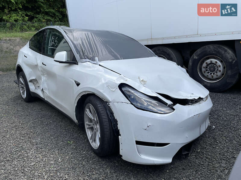 Внедорожник / Кроссовер Tesla Model Y 2023 в Луцке