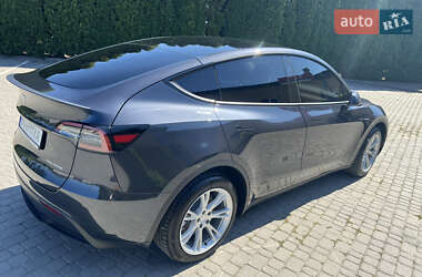 Внедорожник / Кроссовер Tesla Model Y 2024 в 