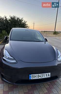 Внедорожник / Кроссовер Tesla Model Y 2021 в 