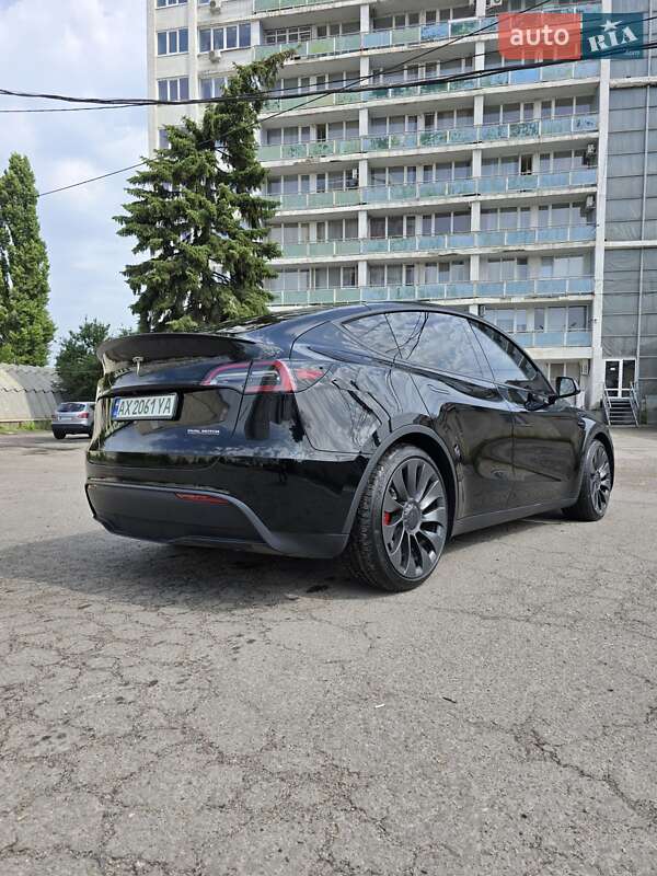 Внедорожник / Кроссовер Tesla Model Y 2023 в Харькове
