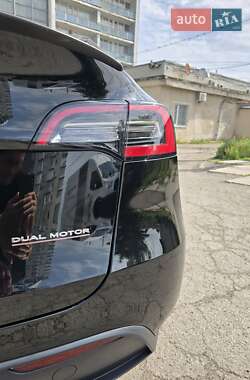 Внедорожник / Кроссовер Tesla Model Y 2023 в 