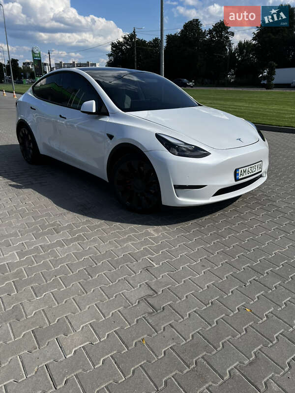 Tesla Model Y 2022