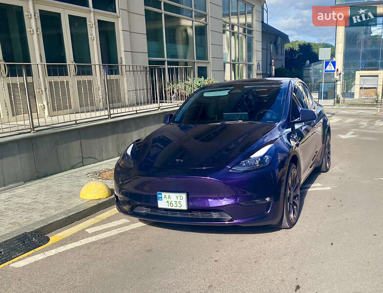 Позашляховик / Кросовер Tesla Model Y 2023 в Києві
