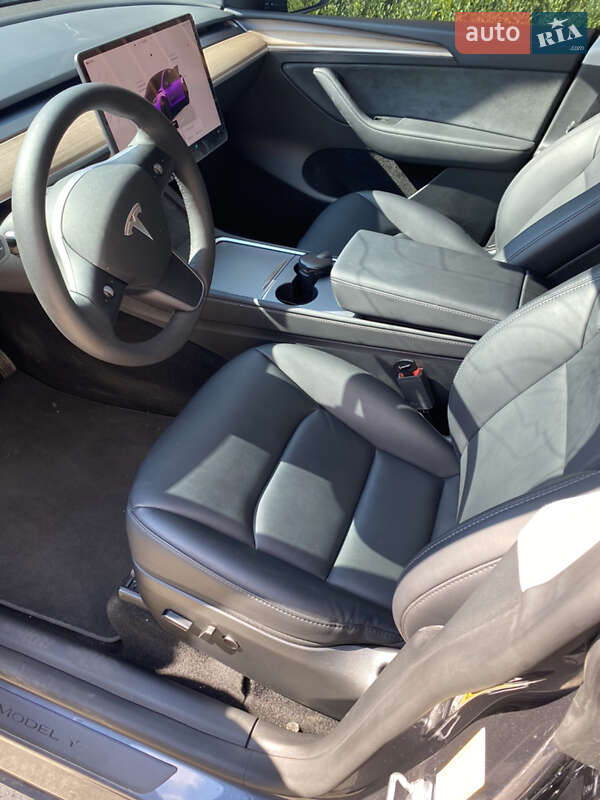 Позашляховик / Кросовер Tesla Model Y 2023 в Києві