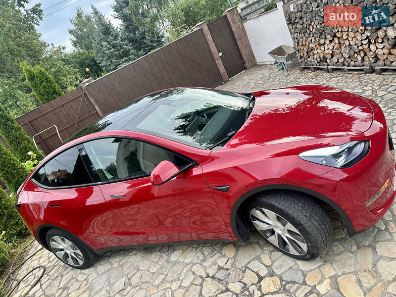 Внедорожник / Кроссовер Tesla Model Y 2023 в Киеве