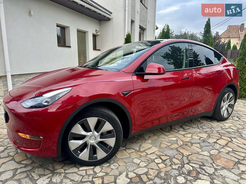 Внедорожник / Кроссовер Tesla Model Y 2023 в Киеве