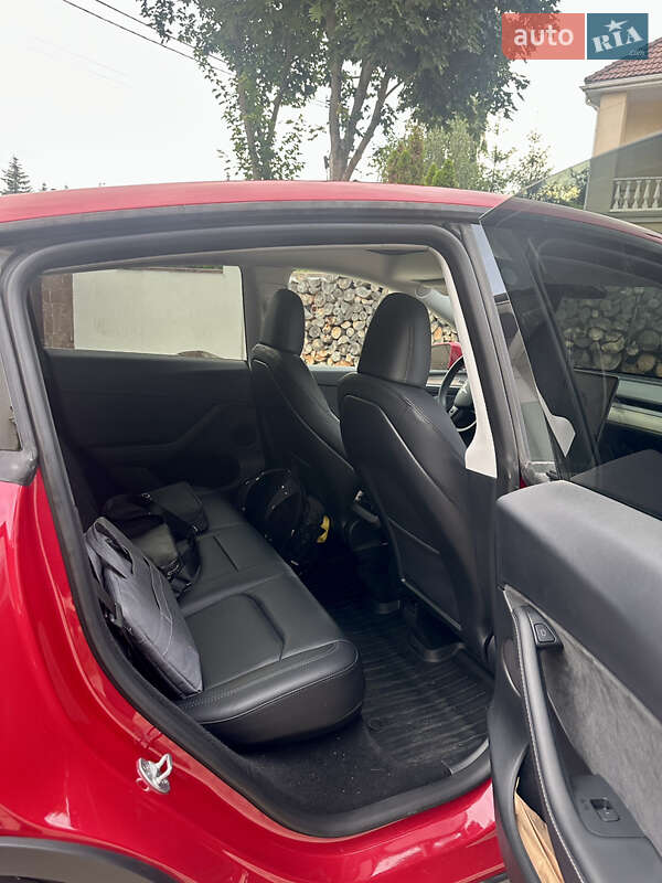 Внедорожник / Кроссовер Tesla Model Y 2023 в Киеве