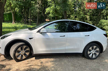 Позашляховик / Кросовер Tesla Model Y 2020 в Чернівцях