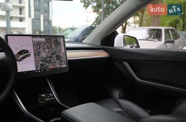Внедорожник / Кроссовер Tesla Model Y 2020 в 