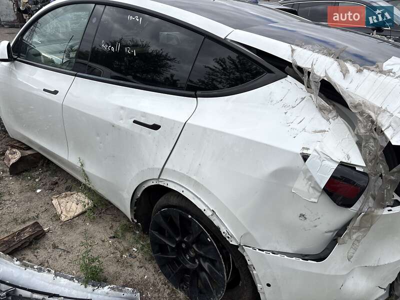 Внедорожник / Кроссовер Tesla Model Y 2022 в Днепре