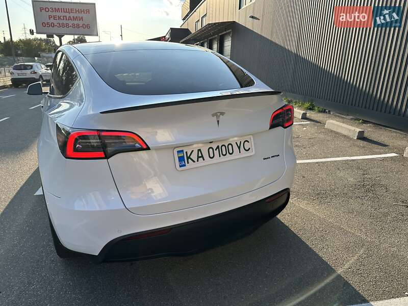 Внедорожник / Кроссовер Tesla Model Y 2021 в Киеве