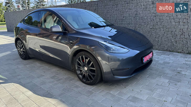 Tesla Model Y 2021