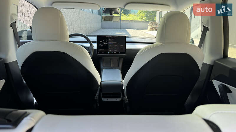 Внедорожник / Кроссовер Tesla Model Y 2021 в Луцке