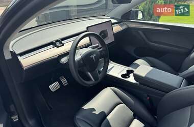 Внедорожник / Кроссовер Tesla Model Y 2024 в 