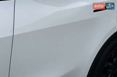 Внедорожник / Кроссовер Tesla Model Y 2021 в 