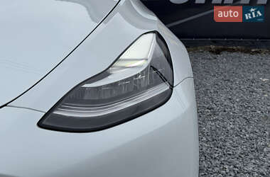 Внедорожник / Кроссовер Tesla Model Y 2021 в 