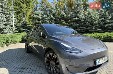 Внедорожник / Кроссовер Tesla Model Y 2021 в 