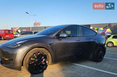 Внедорожник / Кроссовер Tesla Model Y 2021 в 