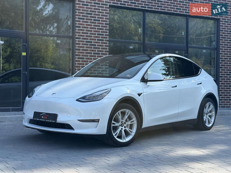 Tesla Model Y 2021
