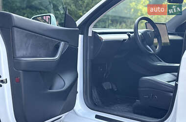 Внедорожник / Кроссовер Tesla Model Y 2021 в 