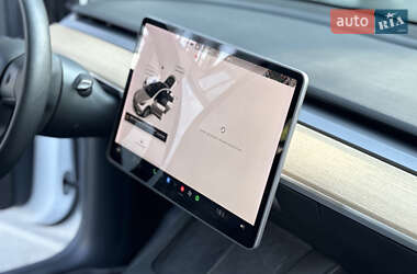 Внедорожник / Кроссовер Tesla Model Y 2021 в 