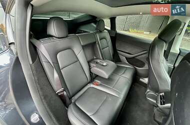 Внедорожник / Кроссовер Tesla Model Y 2024 в 