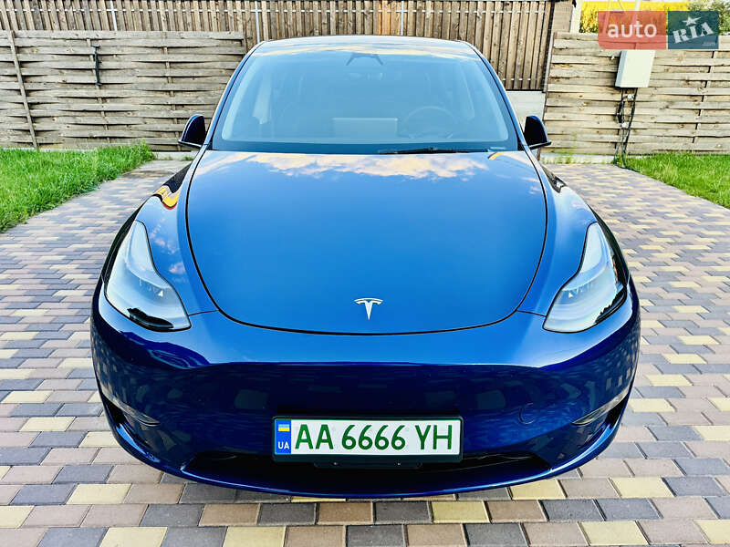 Внедорожник / Кроссовер Tesla Model Y 2023 в Киеве
