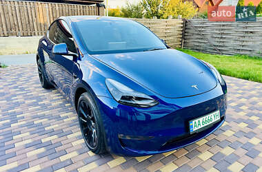 Внедорожник / Кроссовер Tesla Model Y 2023 в 