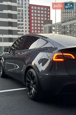 Внедорожник / Кроссовер Tesla Model Y 2022 в 