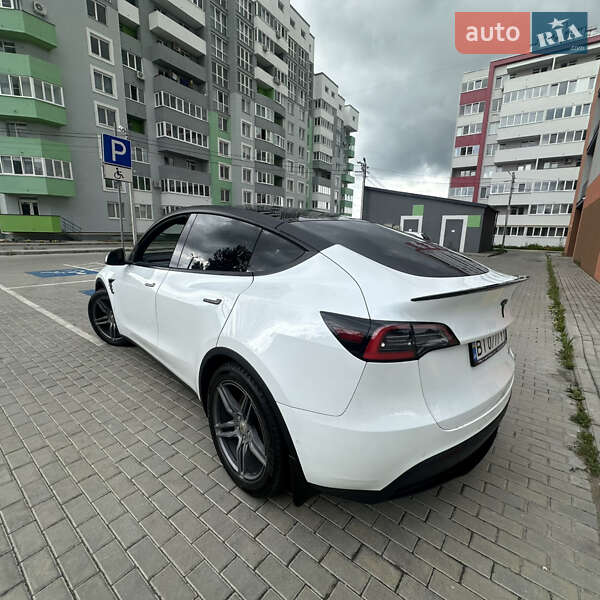 Внедорожник / Кроссовер Tesla Model Y 2020 в Львове