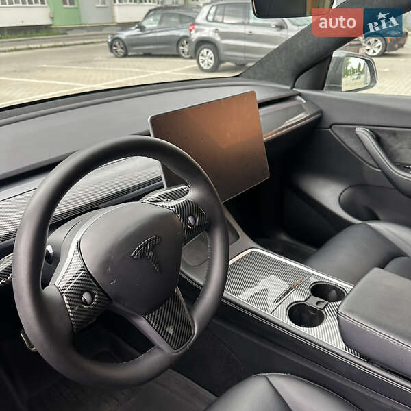 Внедорожник / Кроссовер Tesla Model Y 2020 в Львове