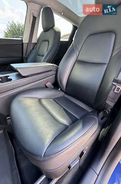 Внедорожник / Кроссовер Tesla Model Y 2021 в 