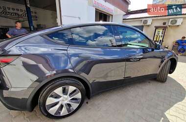 Внедорожник / Кроссовер Tesla Model Y 2024 в 