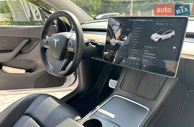 Внедорожник / Кроссовер Tesla Model Y 2021 в 