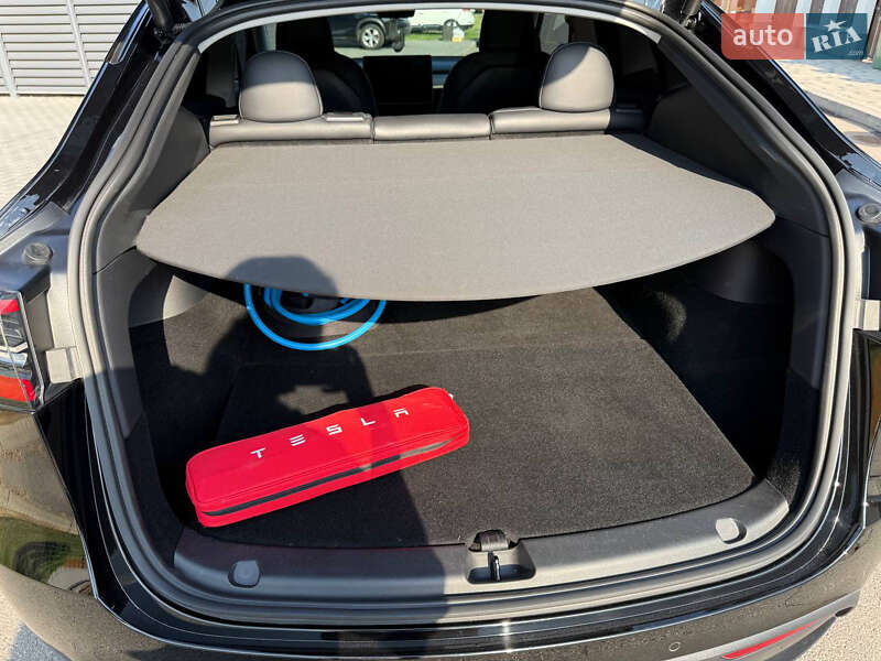 Внедорожник / Кроссовер Tesla Model Y 2022 в Днепре