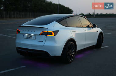 Внедорожник / Кроссовер Tesla Model Y 2023 в 