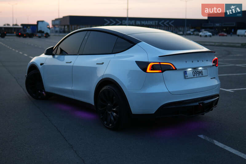 Позашляховик / Кросовер Tesla Model Y 2023 в Дніпрі фото 7 Позашляховик / Кросовер Tesla Model Y 2023 в Дніпрі