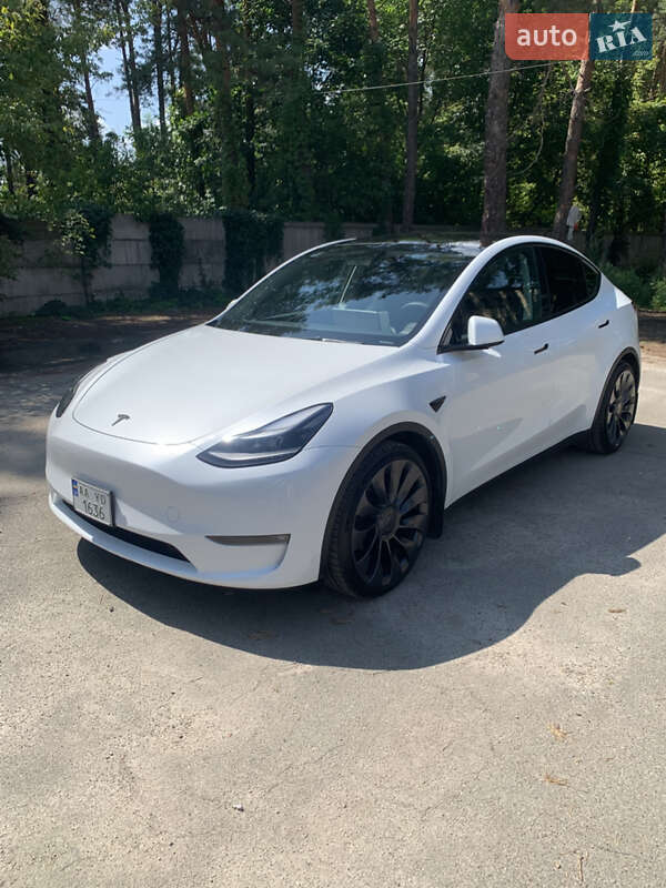 Позашляховик / Кросовер Tesla Model Y 2023 в Києві
