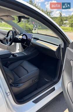 Внедорожник / Кроссовер Tesla Model Y 2021 в 