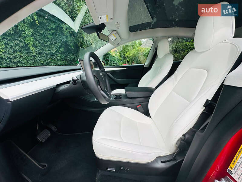 Внедорожник / Кроссовер Tesla Model Y 2023 в Киеве