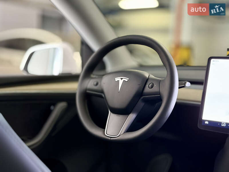 Внедорожник / Кроссовер Tesla Model Y 2023 в Харькове