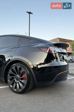 Внедорожник / Кроссовер Tesla Model Y 2023 в 