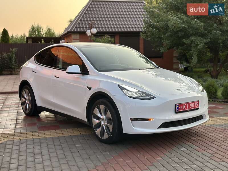 Внедорожник / Кроссовер Tesla Model Y 2021 в 