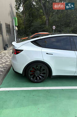 Внедорожник / Кроссовер Tesla Model Y 2023 в 